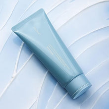 LANEIGE Water Bank Cleansing Foam with Hyaluronic Acid & Papain – Smooths and Softens Skin for a Hydrated, Clean Complexion.