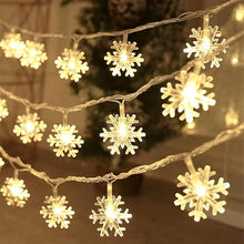 CESOF 20 Ft 40 LED Snowflake String Lights – Battery-Operated Warm White Fairy Lights for Bedroom, Party, Home, Office, and Christmas Tree Decorations, Indoor/Outdoor Use