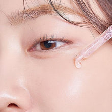 LANEIGE Glowy Makeup Serum: Hydrating Primer for Smooth, Dewy, and Radiant Skin with a Natural Highlight.